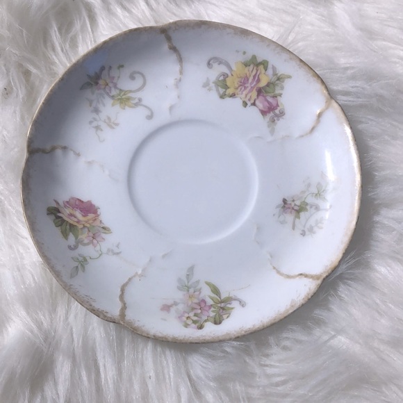LIMOGES Saucer - Picture 1 of 2